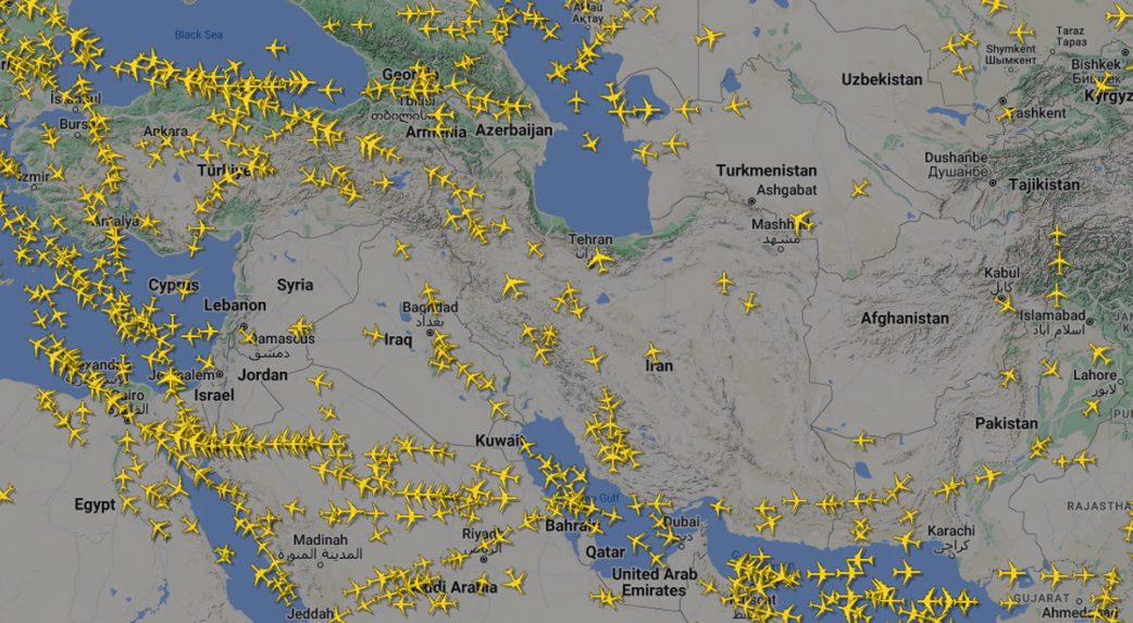 Irán felszólította a légitársaságokat, hogy lehetséges manőverek miatt kerüljék el a légterét
