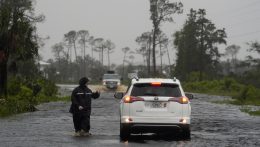 Hurrikánként érte el Florida északnyugati partvidékét a Debby névre keresztelt ciklon