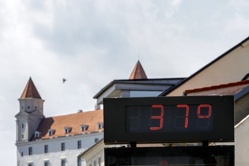 Hőségriasztás van érvényben délután, különösen Nyugat-Szlovákiában