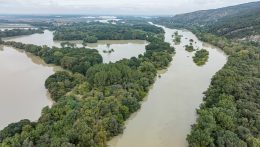 Szerdán tetőzik a Duna Pozsonynál és Dévénynél