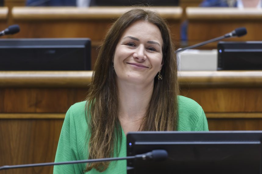 Martina Holečková parlamenti képviselő kilép a KDH-ból