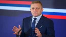 Fico szerint az illegális migráció elleni küzdelem alapja az EU külső határainak védelme