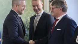 Peter Pellegrini pénteken találkozott a pedagógusok szakszervezetével és az iskolaügyi miniszterrel