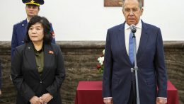 Lavrov: Szoros kapcsolatok vannak Oroszország és Észak-Korea hadseregei között