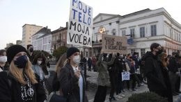 Ismét az abortusz szigorításával foglalkozik a parlament