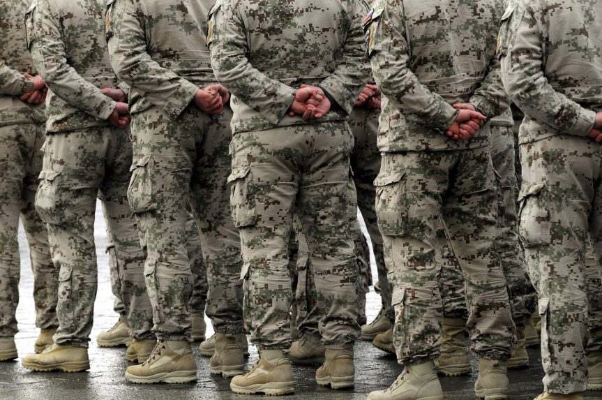 Akár 150 katona és több mint 80 jármű is kerülhet Koszovóba a szlovák haderőből