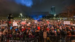 Nem tesz lépéseket a kormány a gyülekezési joggal kapcsolatban