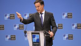 NATO-főtitkár: ideje áttérni a háborús gondolkodásmódra