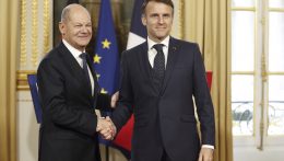 Macron és Scholz „erős és egységes“ Európát szorgalmaz Trumppal szemben