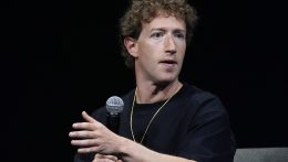 Zuckerberg enyhít a Facebook bejegyzések szigorán