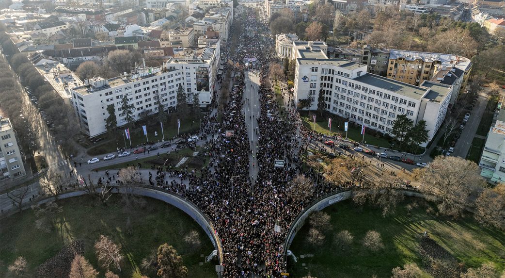 Újabb menet Szerbiában a korrupció elleni tiltakozásként