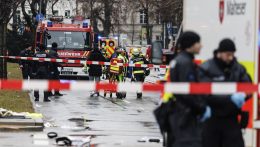 Tömegbe hajtott egy autó München belvárosában