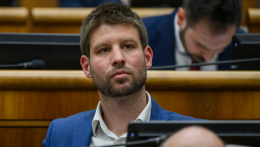 Michal Šimečka felszólította a kormányfőt, hogy ne utazzon Moszkvába