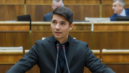 Erik Kaliňák, Blaha és Glück is Ficóval tart Moszkvába