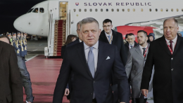 Robert Fico megérkezett Moszkvába