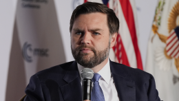 Trump nem lesz ott a pápa beiktatásán