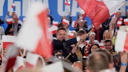 Lengyel elnökválasztás: Szoros verseny várható Trzaskowski és Nawrocki között