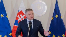Robert Fico szerint jó kísérlet volt a kiegyensúlyozott országértékelésre az államfő beszéde