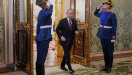 Egyre forróbb a helyzet Moszkva és Washington között