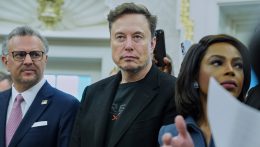 Nem meglepő Elon Musk távozása