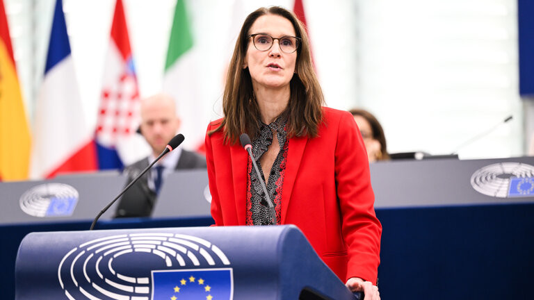 Wilmés aggodalmát fejezte ki a demokrácia és jogállamiság állapota kapcsán