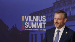 Támogatjuk a NATO-tagállamok védelmi kiadásainak emelését, nyilatkozta Peter Pellegrini