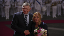 Fico: Szlovákia és Olaszország együttműködhet a hadipari gyártásban