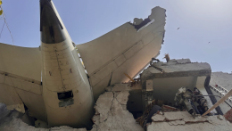 India: Ahmedabad közelében lezuhant egy Boeing 242 utassal a fedélzetén