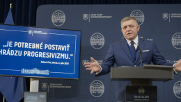 Sikertelen alkotmánymódosítás és sarkos kerekasztal beszélgetés