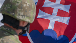 Szlovák katonák is segítenek a Közel-Keletről történő evakuálásban