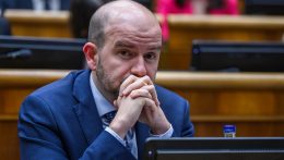 Martin Dubécit választották meg a képviselők a parlament alelnökévé