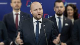 Dagad a botrány az Ukrajnának nyújtott hadifelszerelés ügyében