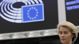 Túlélte a bizalmatlansági szavazást az Európai Bizottság