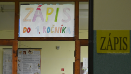 Októberben emelt összegű családi pótlékot kapnak a kiselsősök szülei