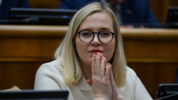 Marcinková szerint a kormány köteles támogatni az oroszellenes szankciókat