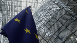 Az EU szerint elfogadhatatlan Trump 30 százalékos vámja