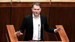 Matovič szerint Fico a brit nagykövet behívásával tereli a figyelmet a vámügyekről