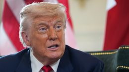 Most épp 10-12 napon belül teremtene békét Trump