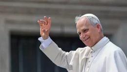 XIV. Leó pápa Castel Gandolfóban tölti nyári szabadságát