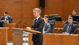 Szlovénia az első európai országként fegyverembargót vezetett be Izraellel szemben