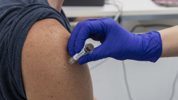 Vezető főorvos a HPV-oltásról: Néha felvilágosultabbak a gyerekek a szüleiknél