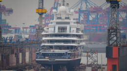 Hatalmas tűzvész pusztított Hamburg kikötőjében