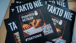 Közel 150 magániskolában demonstráltak hétfőn