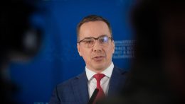 Életbe lépett a segély helyett munka alapgondolatra épülő módosítás