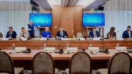 A kormány felrúgta a korábban nagy nehézségek árán tető alá hozott szociális békét