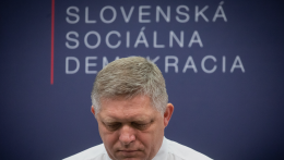 Végleg kizárhatják a Smert a szocialisták EP frakciójából