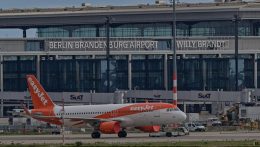 Hosszabb várakozási időre kell számítani a berlini Brandenburg repülőtéren