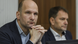A Szlovákia mozgalom szerint a kormány külpolitikája veszélyezteti a szlovák állampolgárokat
