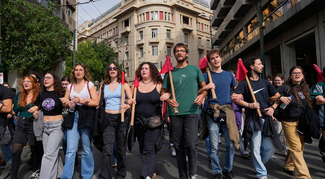 Ismét sztrájkolnak a görögök a 13 órás munkanap ellen