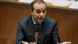 Lecornun a világ szeme, de sikerül majd elfogadtatnia a költségvetést?